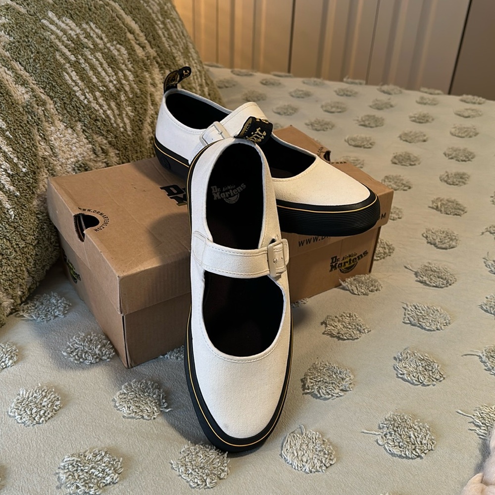 🩺 NWB DOC MARTENS 🩺